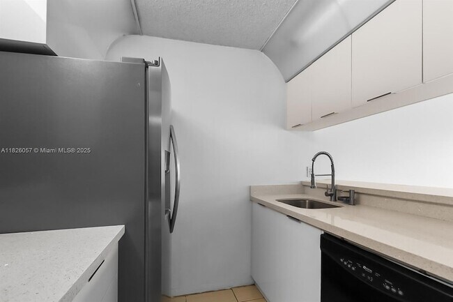 Foto del edificio - 10167 Twin Lakes Dr