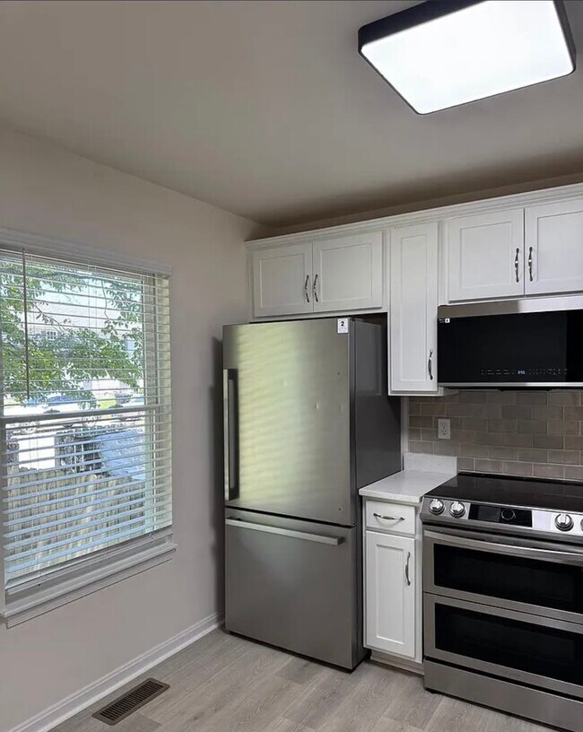 Foto del edificio - 723 Hemlock St
