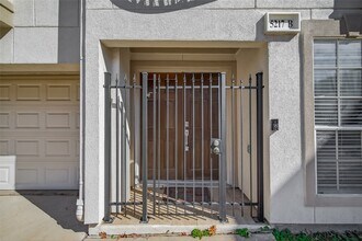 Building Photo - 5217 Blossom St