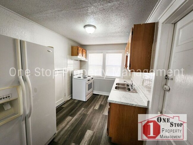 Foto del edificio - 2 Bedroom, 1 Bathroom in Kansas City