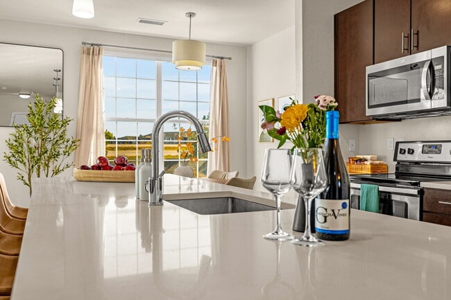 Building Photo - 9227 Rolling Way