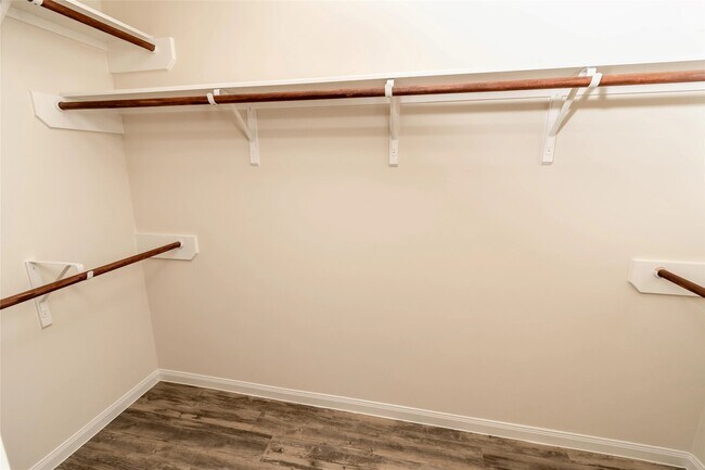 Building Photo - 2622 Montecito Ln
