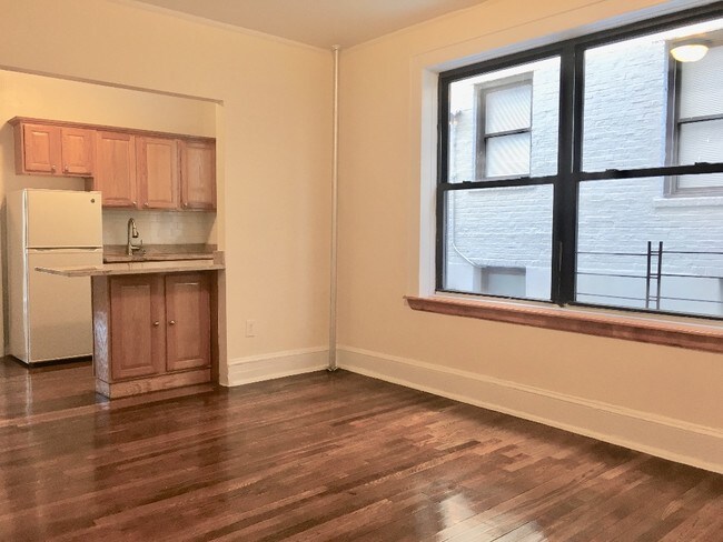 Foto del edificio - 2114 Crescent St