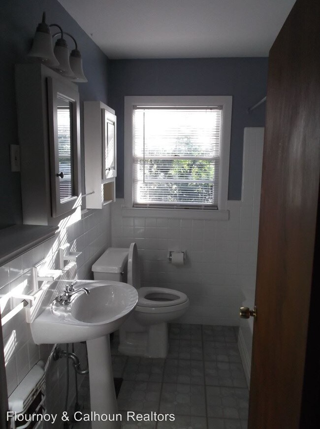 Building Photo - 2 br, 1 bath House - 4610 19th Avenue