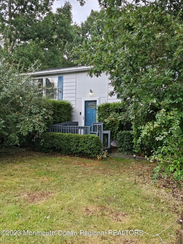 Primary Photo - 161 Lighthouse Dr