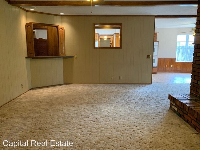 Building Photo - 4 br, 2.5 bath House - 813 Glenmanor Dr.