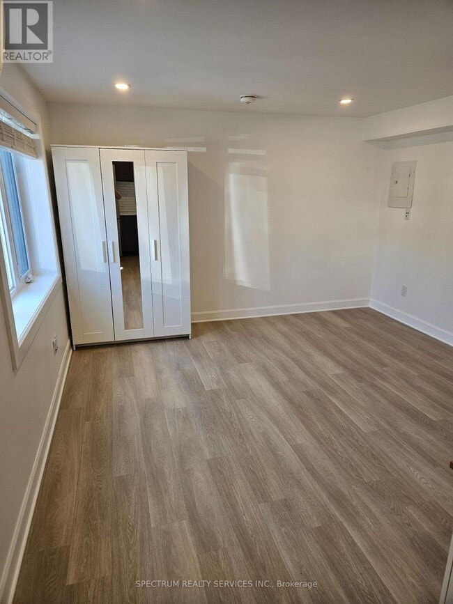 Photo du bâtiment - 49 Gotham Ct