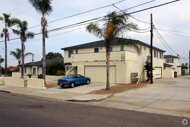 Building Photo - 603-609 E 19th St