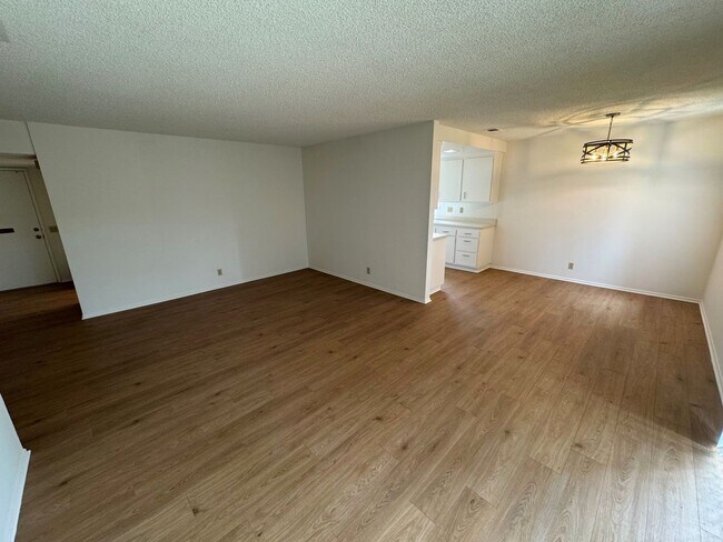 Building Photo - East Ventura Home- Spacious Backyard!