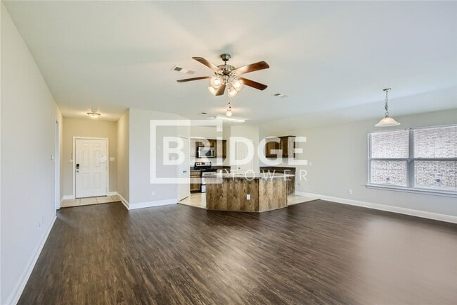 Building Photo - 918 Abigale Lane