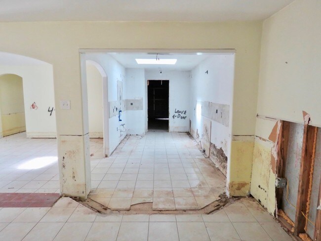 Foto del edificio - 1040 Norbert St