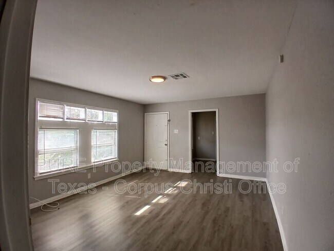 Foto del edificio - 3432 Olsen Dr