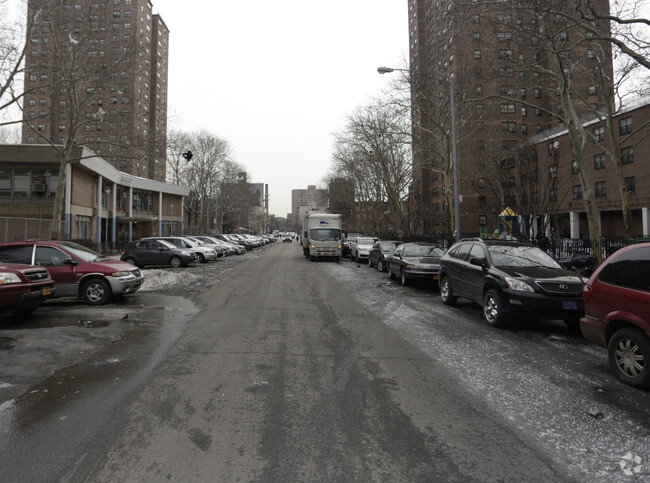 Foto del edificio - Mott Haven