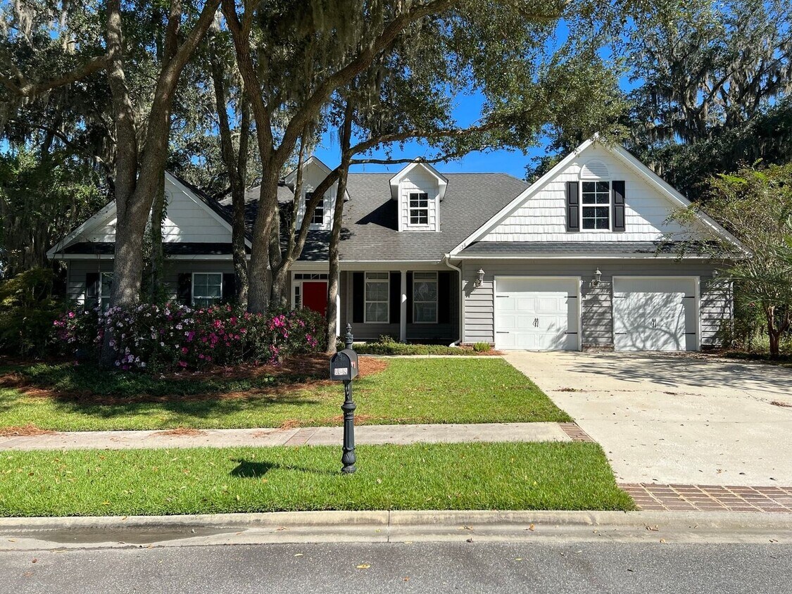 Primary Photo - Charming 4BR/2.5BA House in Savannah