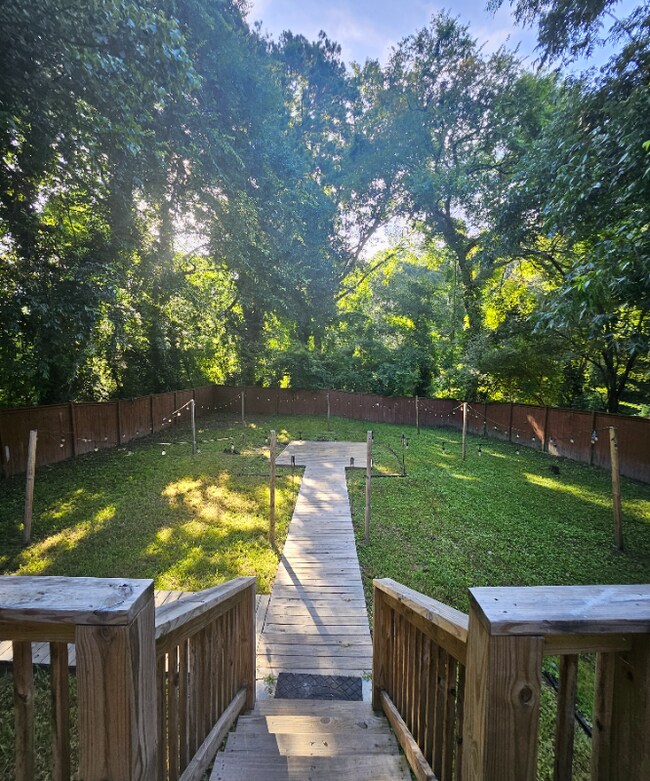 Foto del edificio - 16 Johnson Rd NW