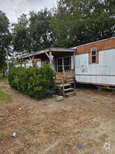 Building Photo - 10620 Magnolia Rd