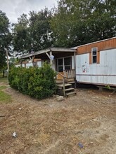 Building Photo - 10620 Magnolia Rd