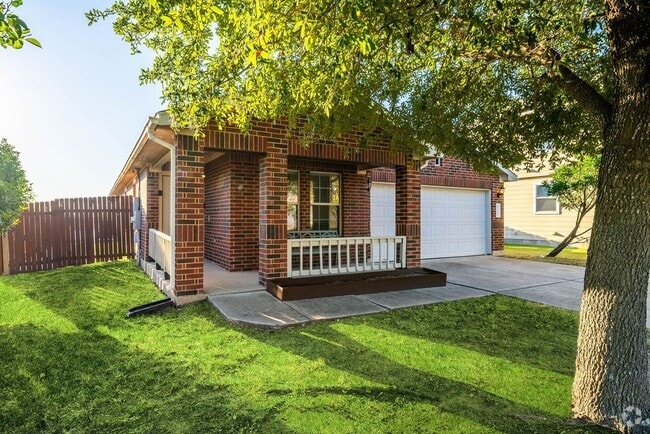 Building Photo - 6117 Los Cielos Blvd