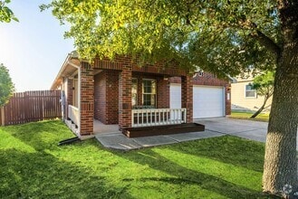 Building Photo - 6117 Los Cielos Blvd