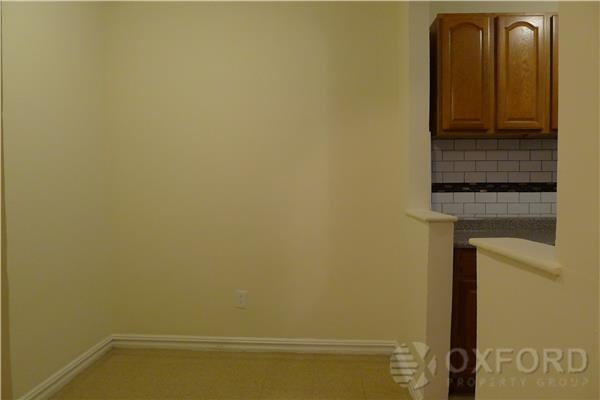 Foto del edificio - 4331 Ithaca St