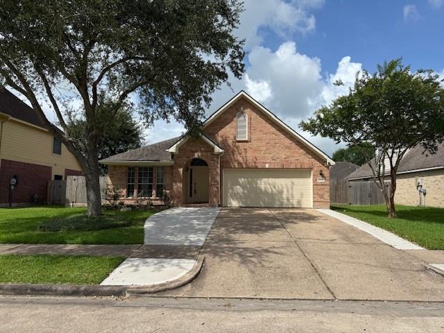 Building Photo - 1826 Oak Lodge Dr