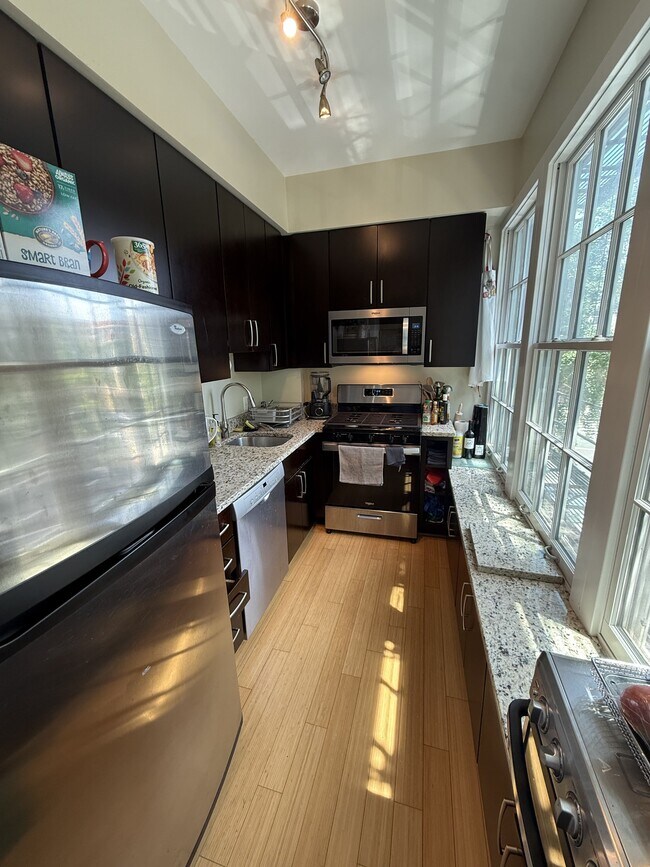 Foto del edificio - 1801 Swann St NW