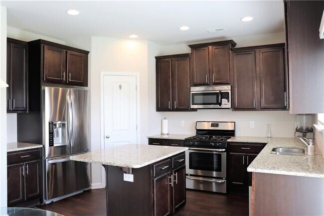 Building Photo - 152 Rainhill Station Dr