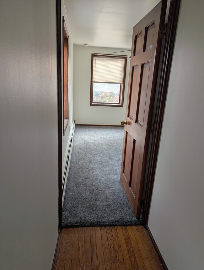 Bedroom Hall - 3901 James St
