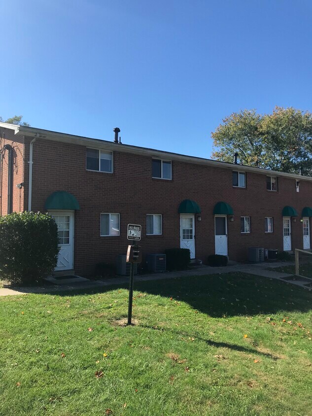 1414 Hazel St, Parkersburg, WV 26104 Apartments 1414 Hazel St