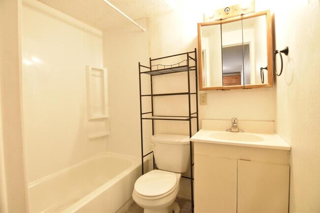 Foto del edificio - 485 10th St Apt 2