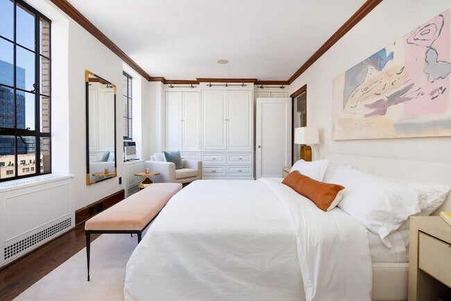 Foto del edificio - 350 W 57th St