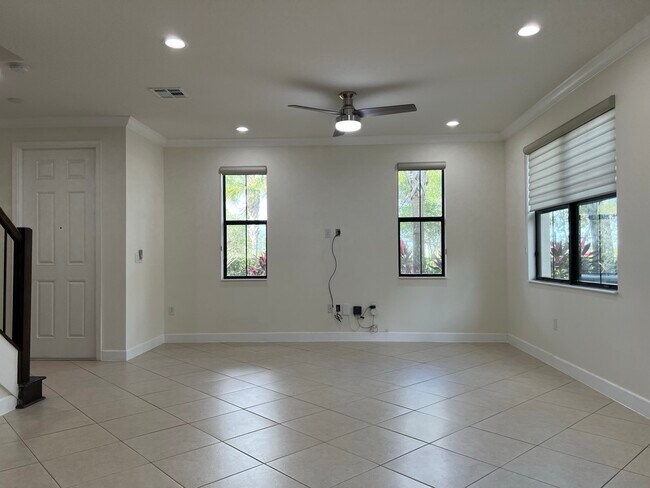 Foto del edificio - 3390 NW 125th Ave