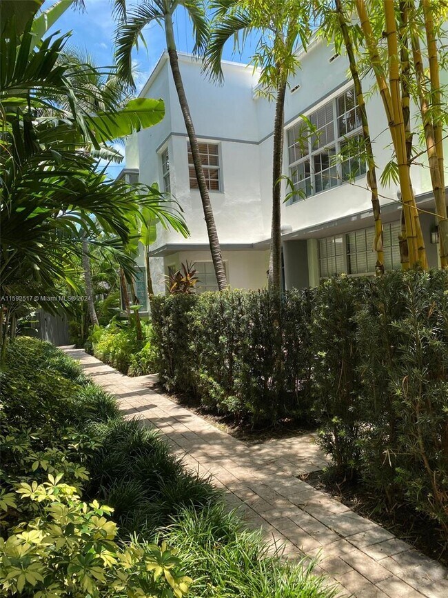 Foto del edificio - 2921 Sheridan Ave