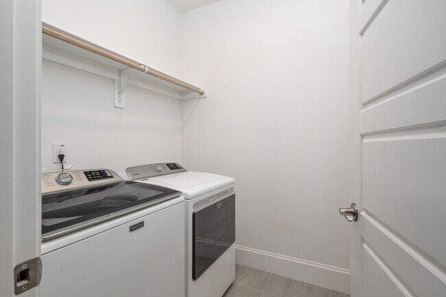 Foto del edificio - 3807 Sperry Ct