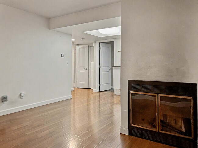 Foto del edificio - 7252 Foxridge Cir