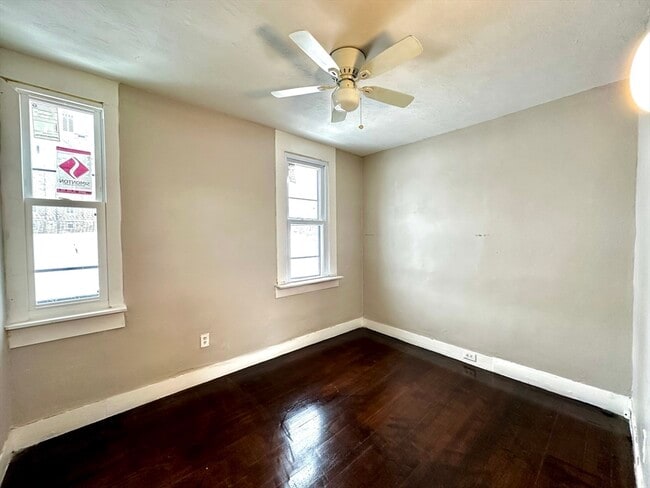 Building Photo - 56 Clinton Ave