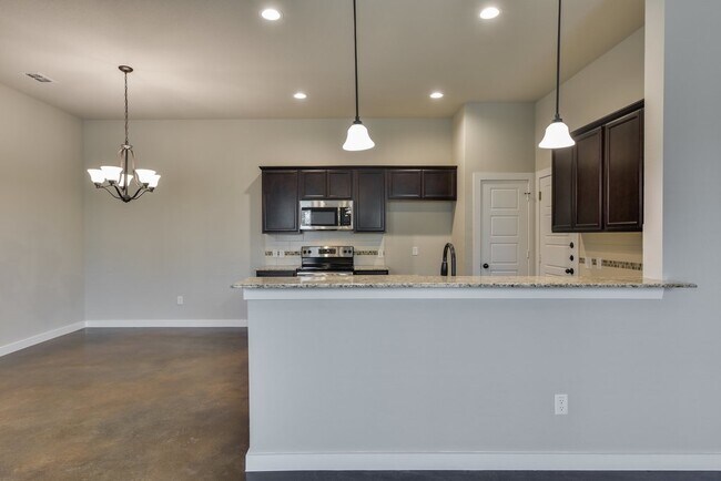 Foto del edificio - 4052 Shiloh Ct