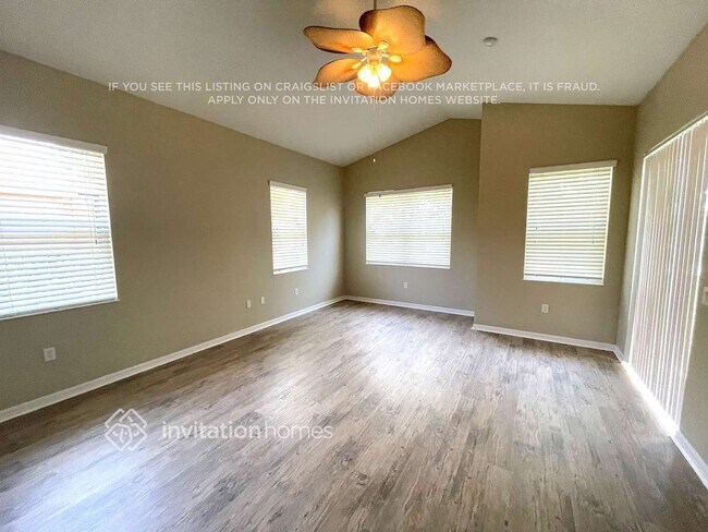 Building Photo - 12575 Cara Cara Loop