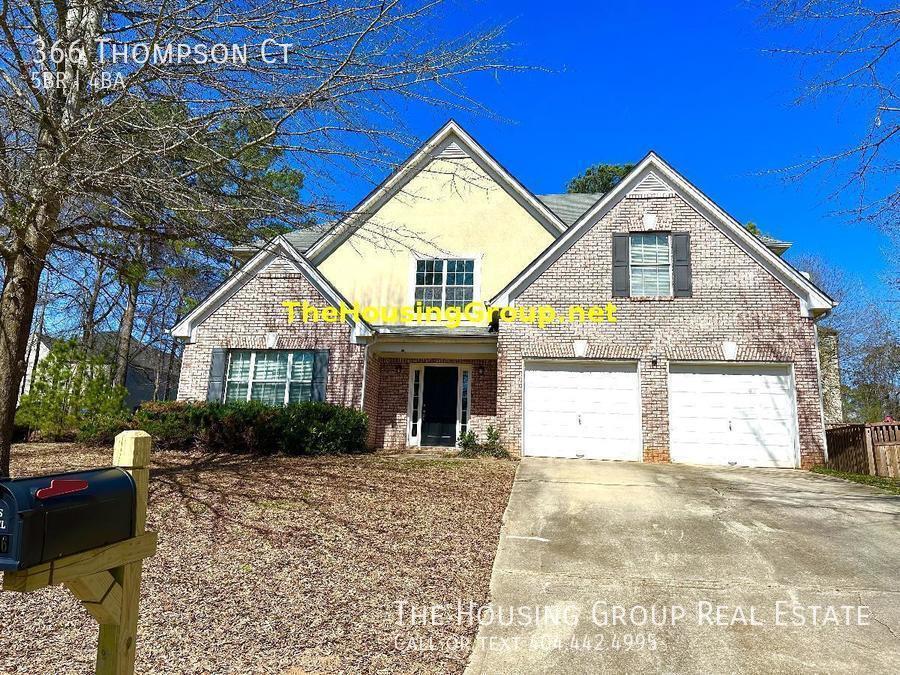Primary Photo - Ready Now!! Hampton 5 BR!!