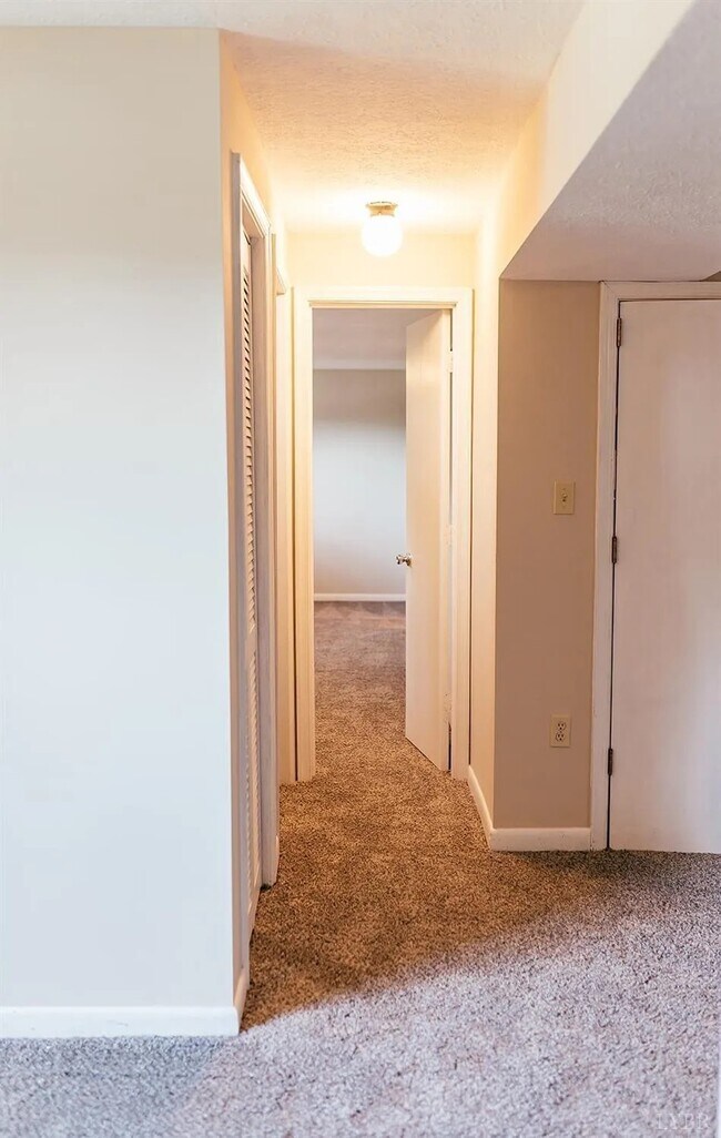 Foto del edificio - 1028 Long Meadows Dr