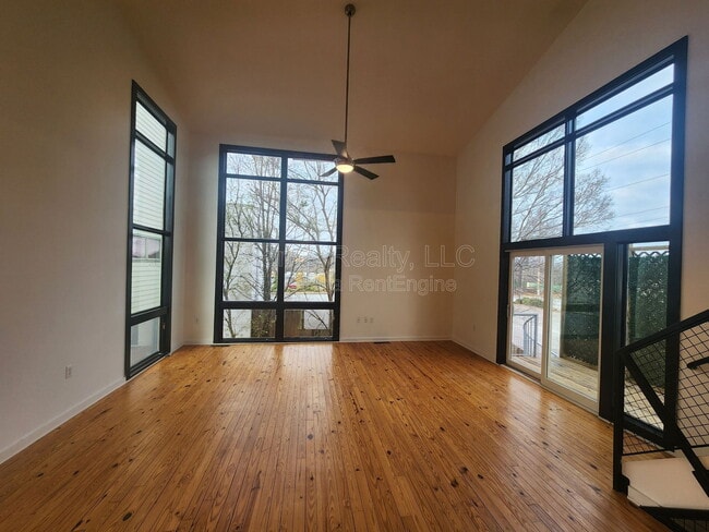 Foto del edificio - 1282 MacKintosh pknw