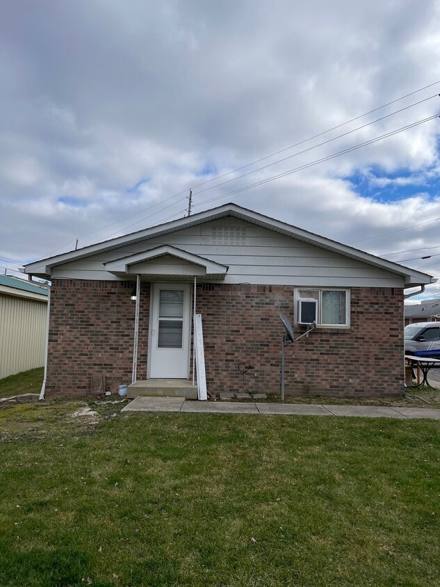 515 E Staat St, Fortville, IN 46040 House Rental in Fortville, IN