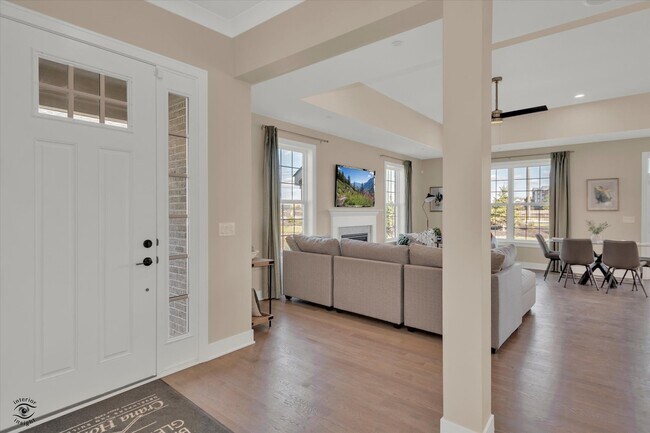 Foto del edificio - 8022 Bradley Dr
