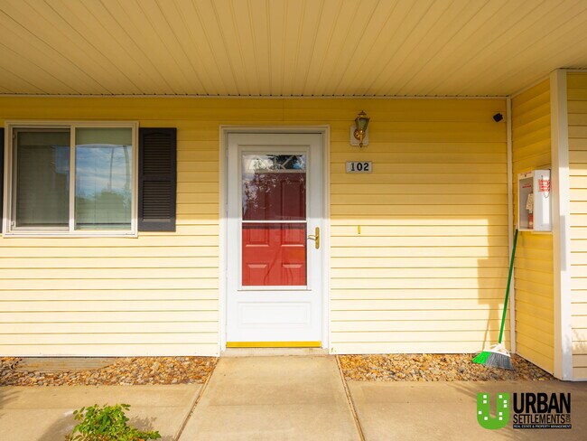 Foto del edificio - 222 N Hutchinson Rd