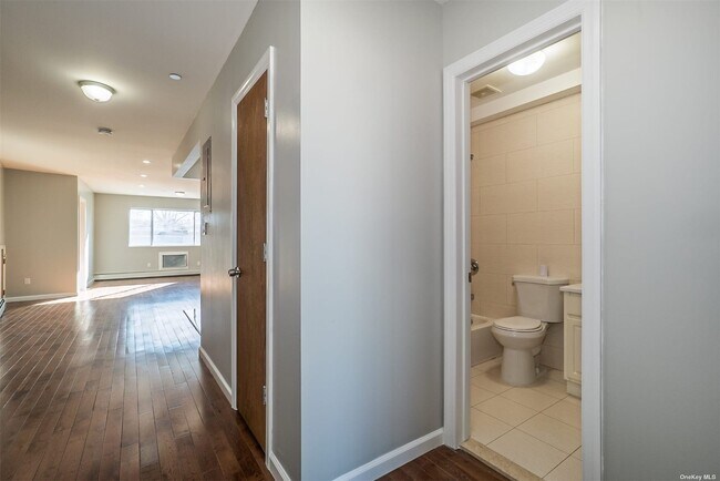 Building Photo - 172-33 Baisley Blvd