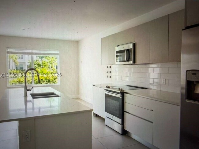 Foto del edificio - 2555 NE 193rd St