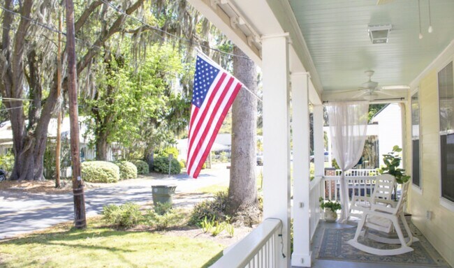 Foto del edificio - 3213 Bannon Dr