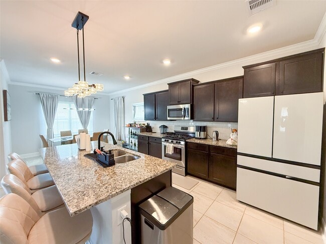 Foto del edificio - 449 Aurora Creek Ln