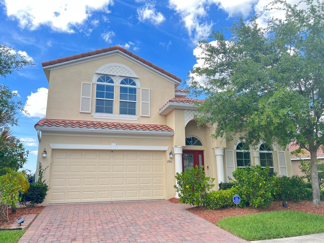 Primary Photo - 1750 Berkshire Cir SW