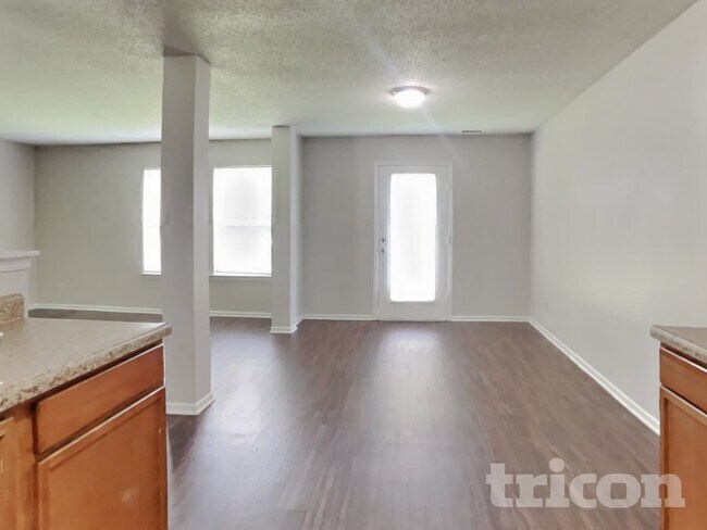 Building Photo - 2720 Redland Ln